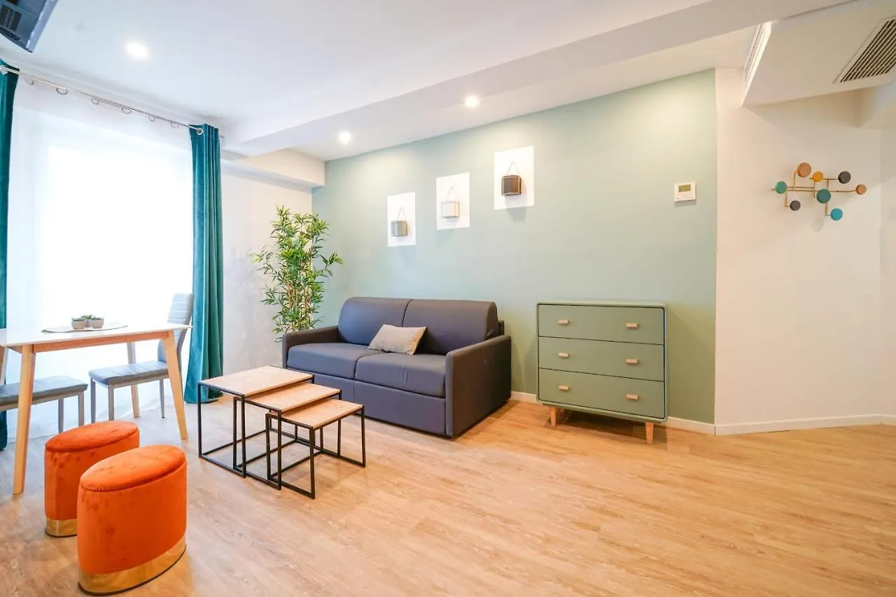 Design Apartment In Paris City Center 8Th Neighborhood location
