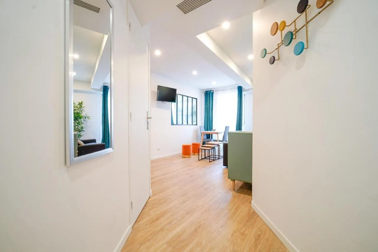 Design Apartment In Paris City Center 8Th Neighborhood